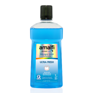 El enjuague bucal Ultra Fresh de Amalfi es una excelente opción para quienes buscan mantener una higiene bucal óptima y un aliento fresco durante todo el día.
