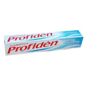 La pasta de dientes PROFIDEN es una marca conocida en el mercado por su enfoque en la salud bucal y la protección dental. Diseñada para ofrecer una limpieza profunda y un aliento fresco,
