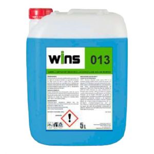 El abrillantador para vajillas Aguas Duras Wins de 20 litros está formulado específicamente para contrarrestar los efectos del agua dura.