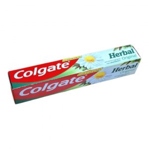 La pasta de dientes Colgate Herbal combina ingredientes naturales para ofrecer una limpieza efectiva y refrescante.